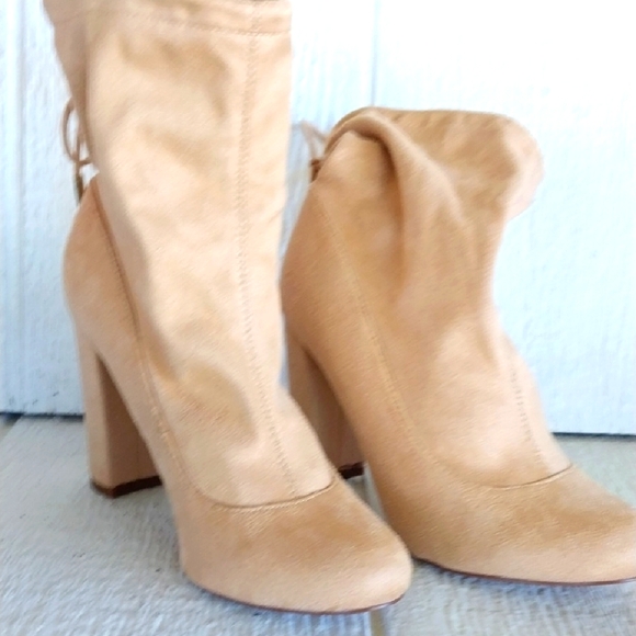 Liliana Shoes - Beige Women's Chunk Heel Boots Size 8 Suede